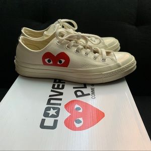 Comme Des Garçon Play Converse! Like new!